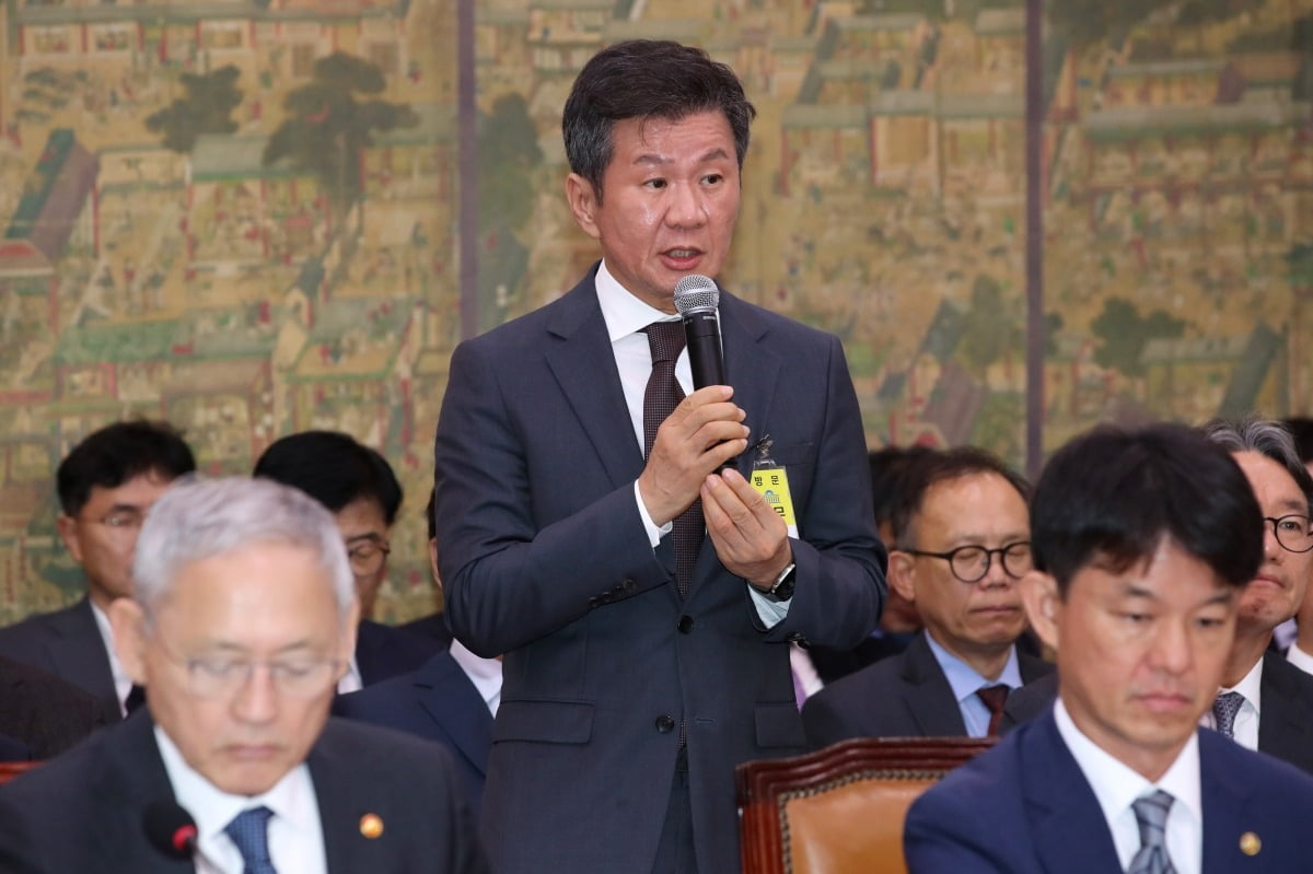 豪华首发现峥嵘！哈特后场一传快下的大桥灌框 尼克斯轰出16-4打停奇才