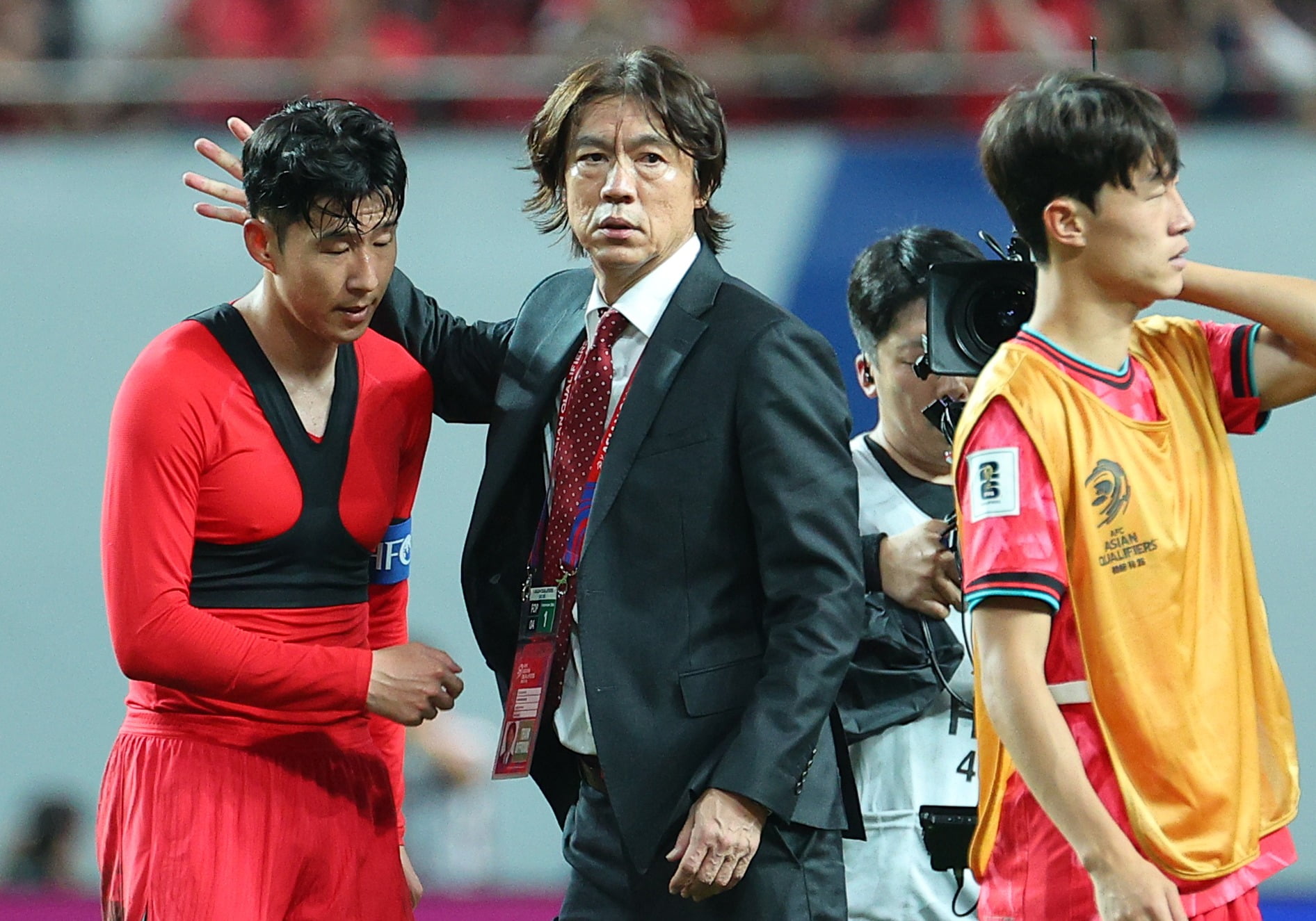 官方：福冈黄蜂与球员绀野和也续约一个赛季