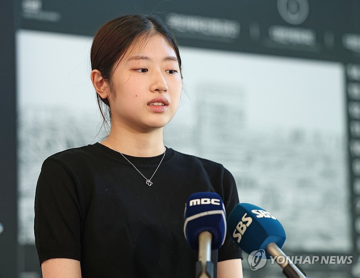 记者：帕雷德斯重返博卡计划可能推迟，拉涅利希望他留在罗马