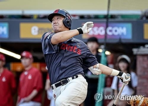 弗赖堡vs圣保利：堂安律、金特尔首发，杰克逊-欧文、梅茨出战