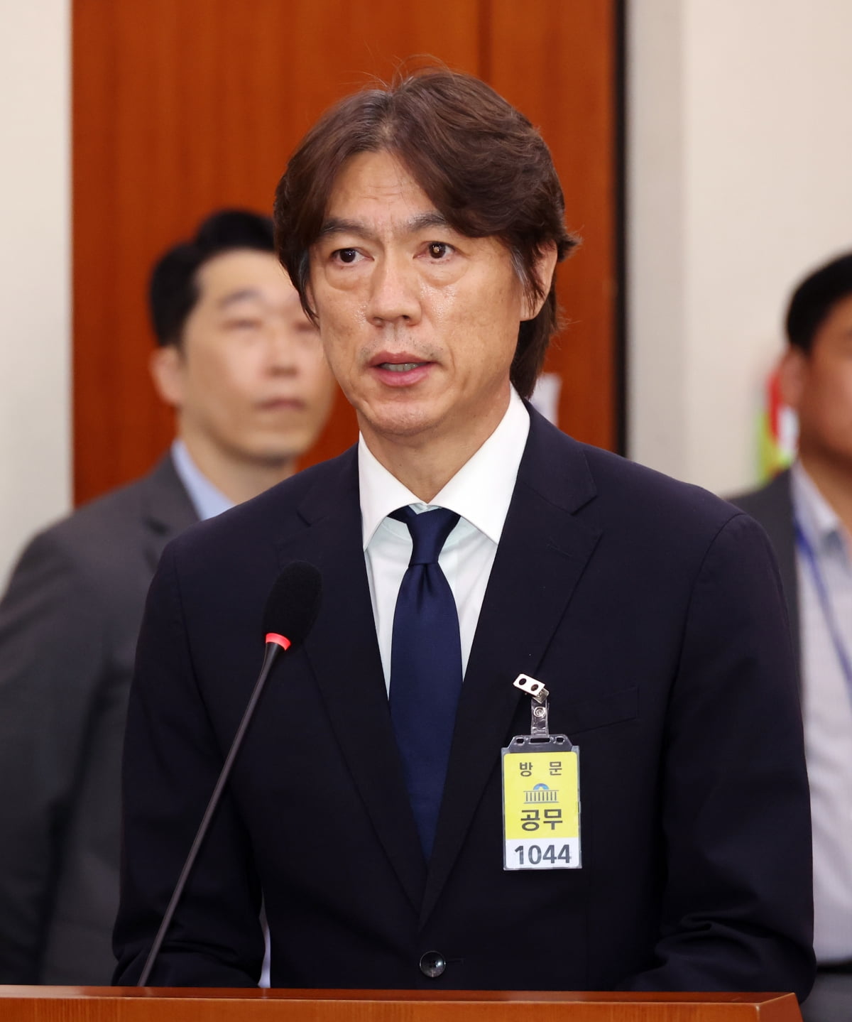 施洛特贝克谈佩戴队长袖标：赛前我很紧张，但感谢教练的信任