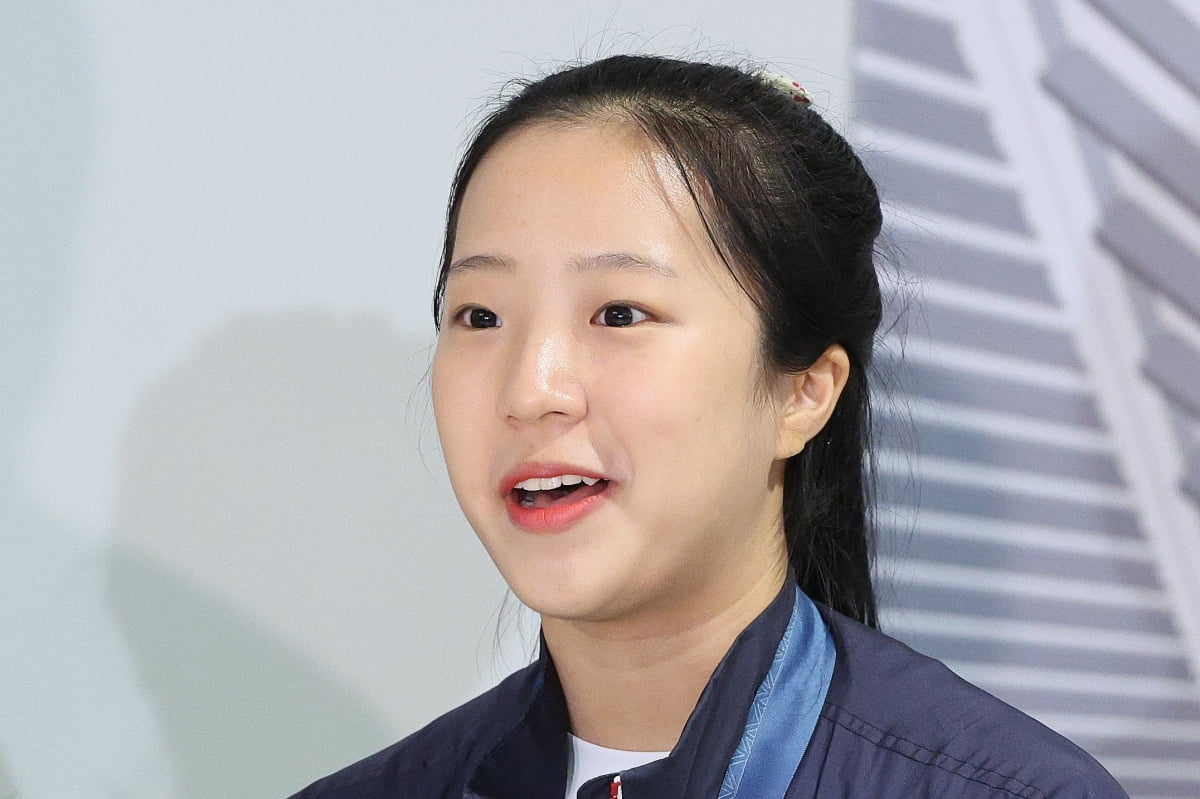 TJD一条龙反击劈扣得手，勇士末节两分半轰出一波10-2反超掘金