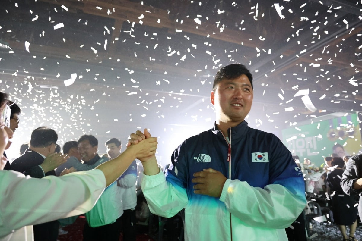 难以忍受！山猫连续失误 阳光轰出7-0后里夫迅速按下暂停键