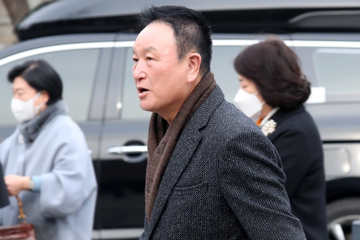 西媒：曼联和皇马有意萨格勒布迪纳摩年轻中场 有意明夏引进