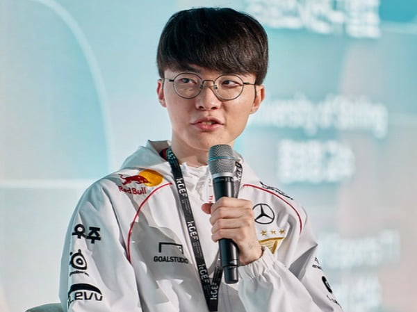 恩佐：小时候圣诞老人每年会送我一个足球，后来我还得到了游戏机
