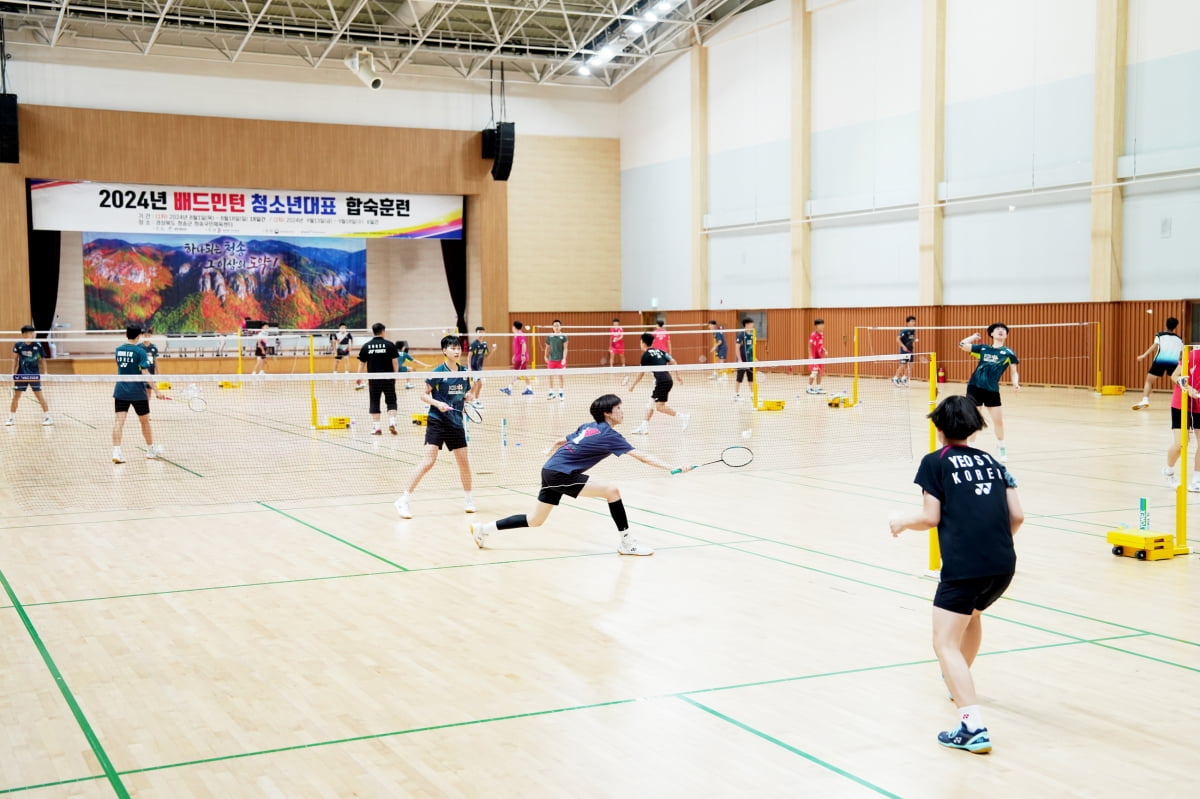 霍林格大胆预测NBA新赛季：绿军击败雷霆夺冠 前五顺位均无缘最佳新秀