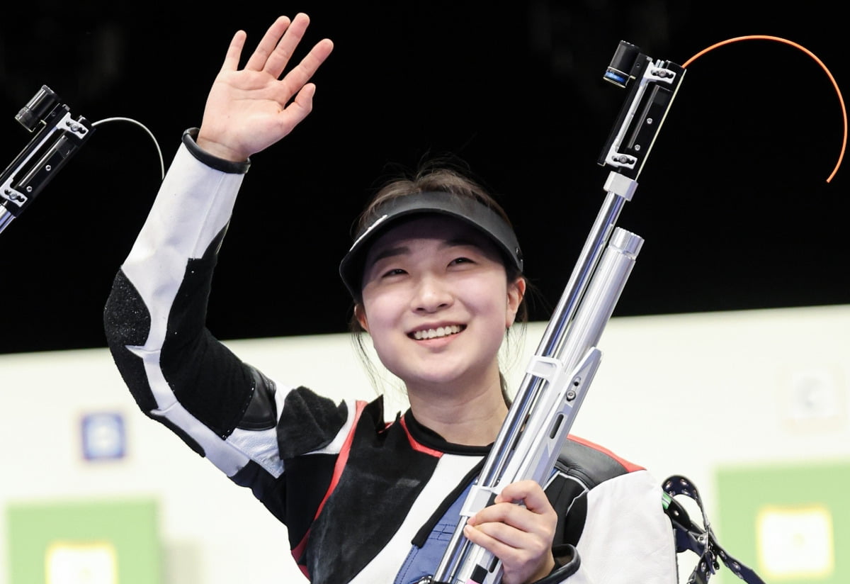亚马尔新赛季4场西甲比赛送出4次助攻，且场场参与进球