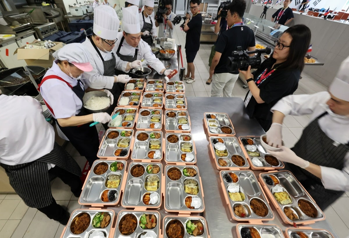 三分6中6轰32分7助！郭艾伦一夜刷新8大纪录：辽宁后悔放弃他吗？