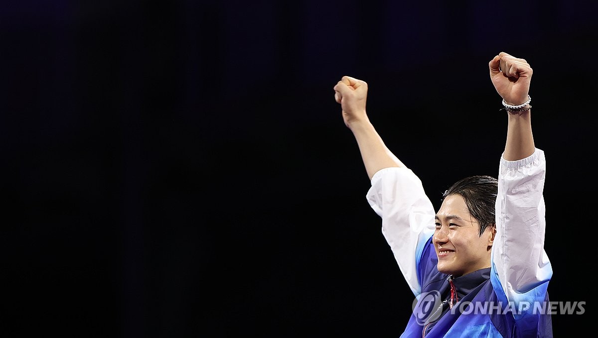 东契奇45分赛季新高，外加11篮板13助攻3抢断2封盖助独行侠拒绝连败