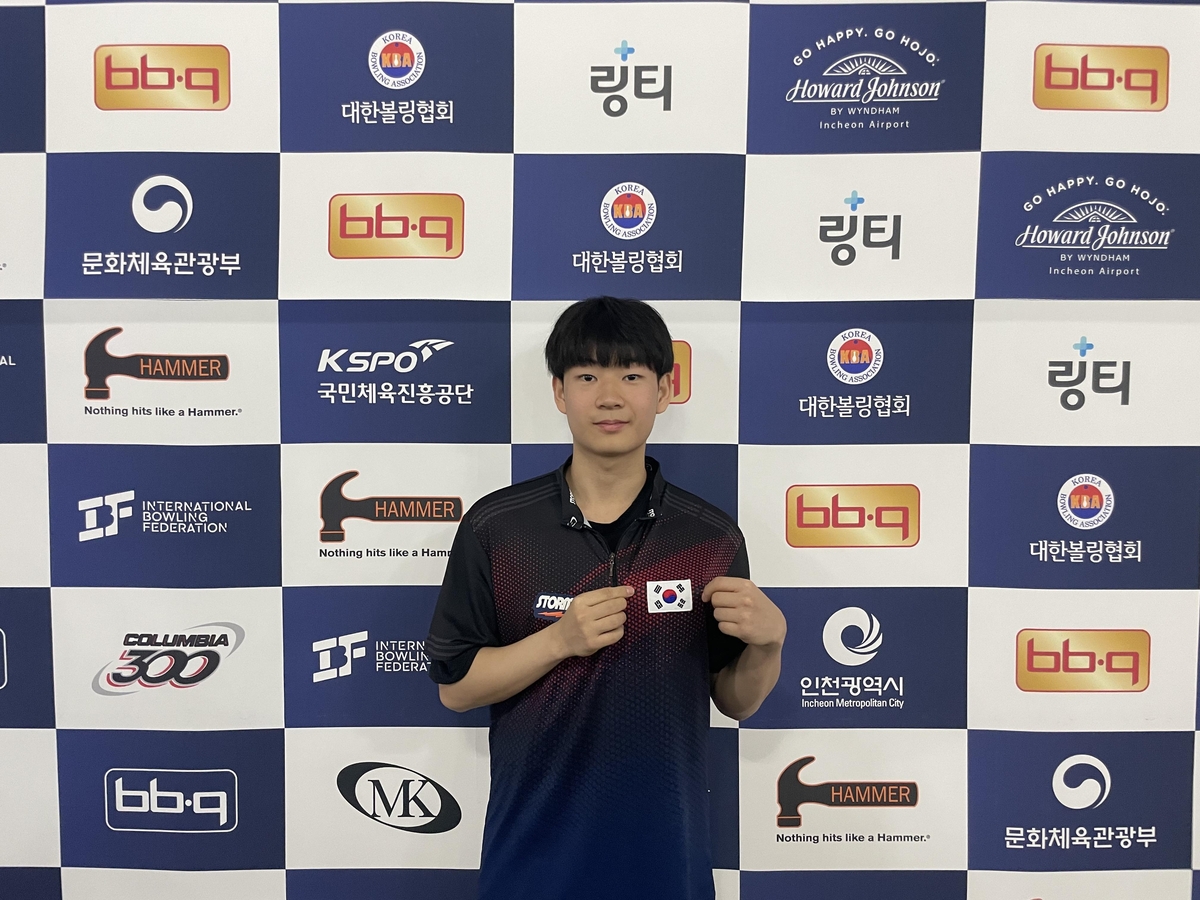 河村勇辉是NBA目前所有双向合同球员中，唯一一位在售球衣的球员
