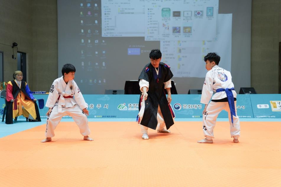 自17年4月客战皇马以来，巴萨首次在西甲下半场被射正7次