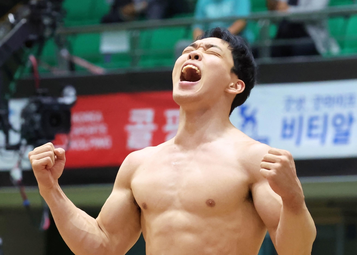 希勒：凯恩是英格兰最伟大射手，成为英格兰出场王我也不意外