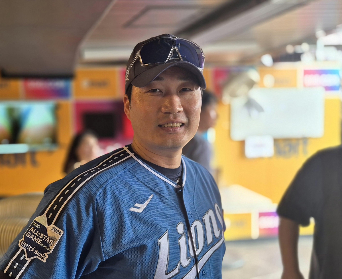 瓜帅谈穆帅曾比3冠手势：我们很像 但他拿了3个我拿了6个