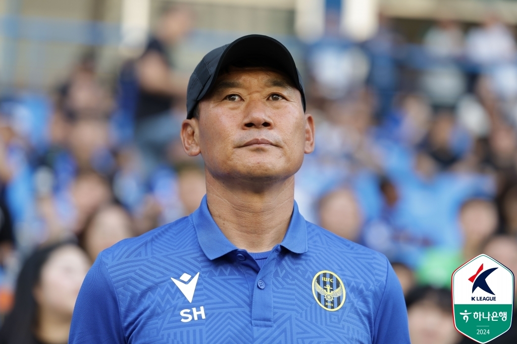 家有鲁小胖！曼联官方晒照：20年前的今天 鲁尼完成红魔首秀