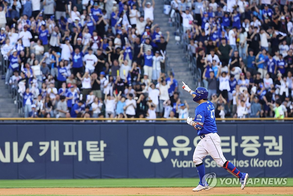 ⚽英超战报：格伊自摆乌龙后送助攻，穆尼奥斯头球绝平，水晶宫1-1纽卡斯尔联