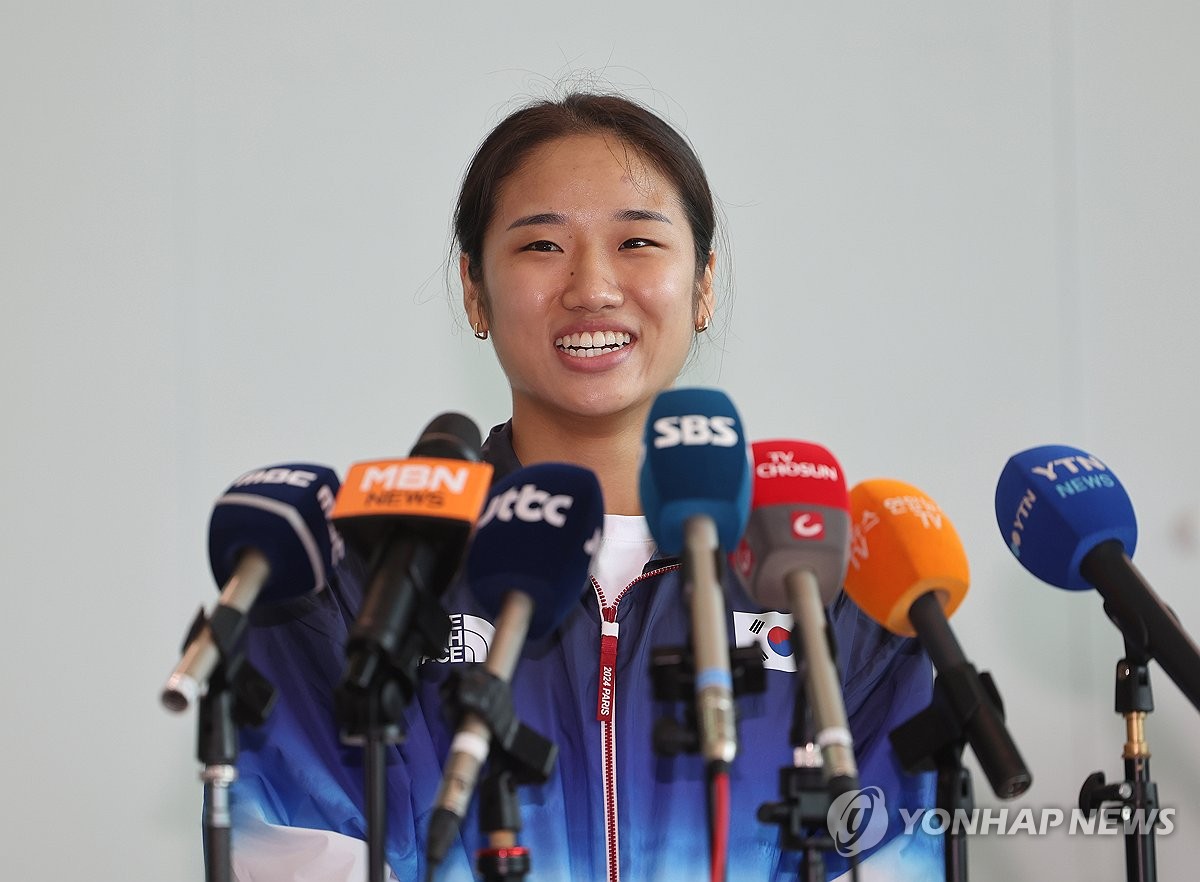 三分失准！此前三分命中率51.2%的约基奇本场比赛三分5中0