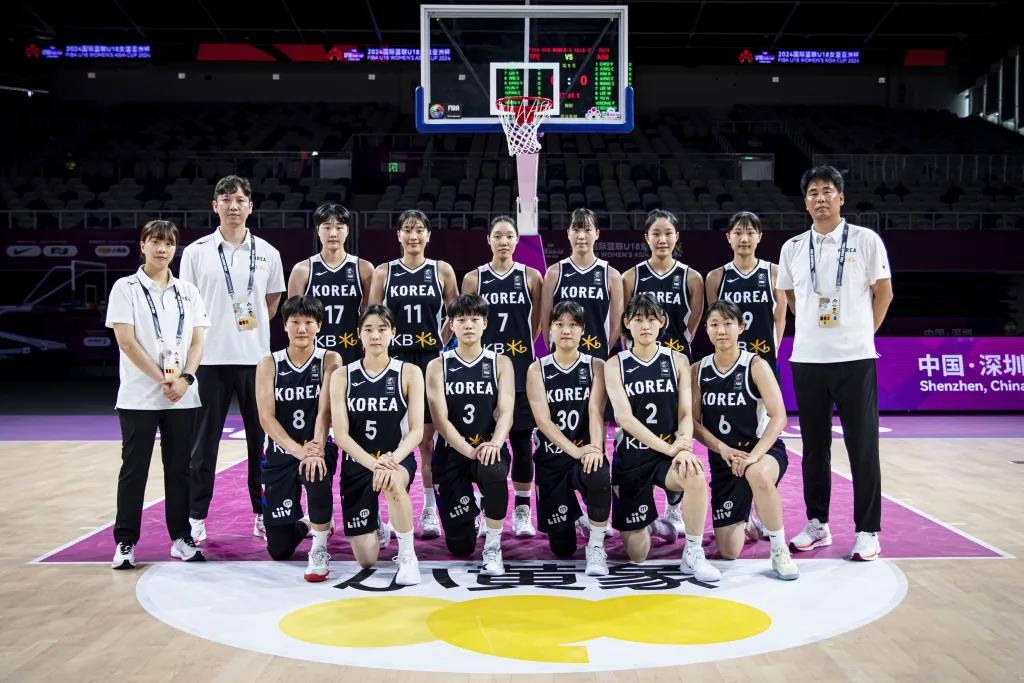约基奇狂砍大三双无奈队友不给力，板凳得分16-43落后
