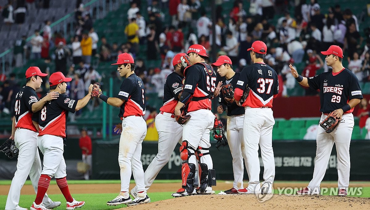 【观点】变阵有难度，阿莫林首秀没赢未必是坏事