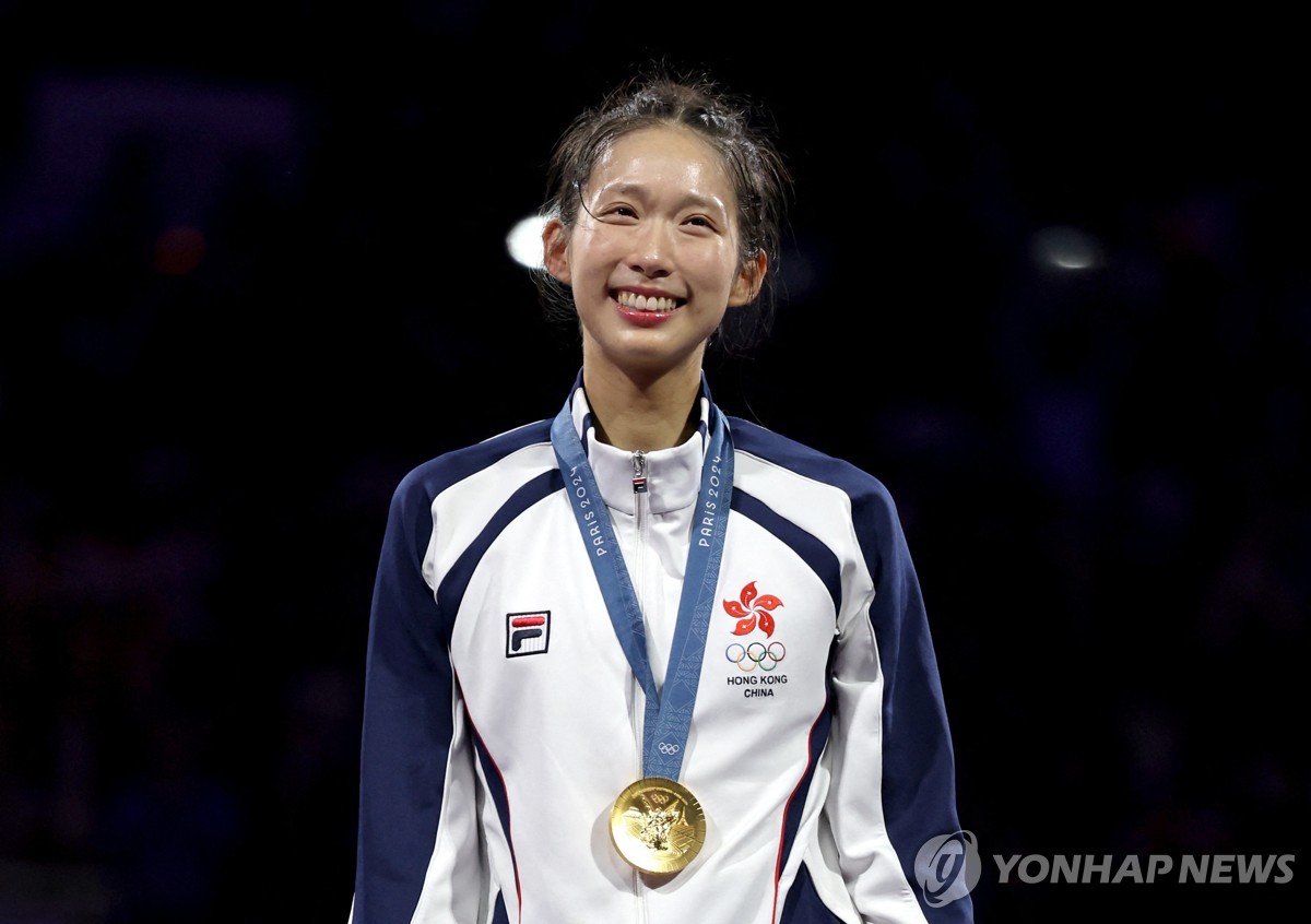 ❤️NBA官方发布视频：魔术师约翰逊告知帕特·莱利，湖人将为他建造雕像