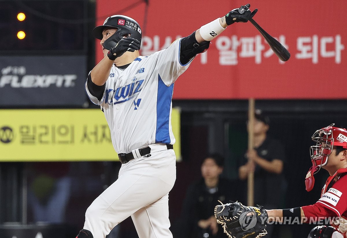 国王本场最多落后篮网19分，目前已把分差缩小至5分