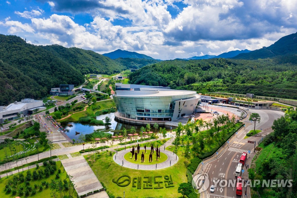 斯洛特：这是一场势均力敌的比赛；主场作战总是有帮助的
