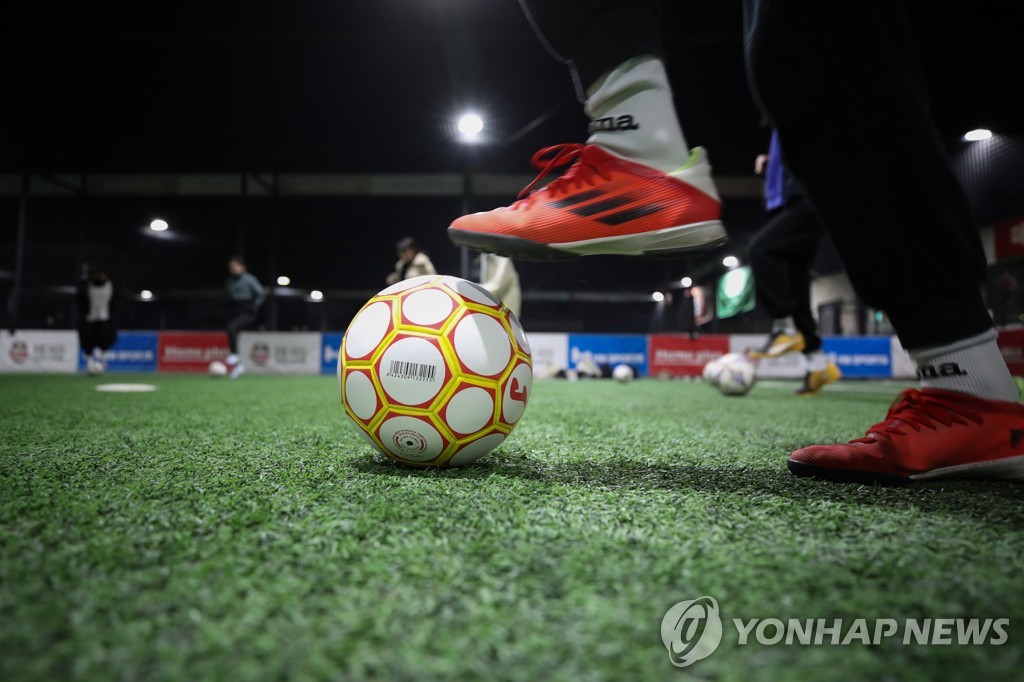 CBA战报：摩尔26分&克里斯25分，杨空砍42分，山东111-92福建
