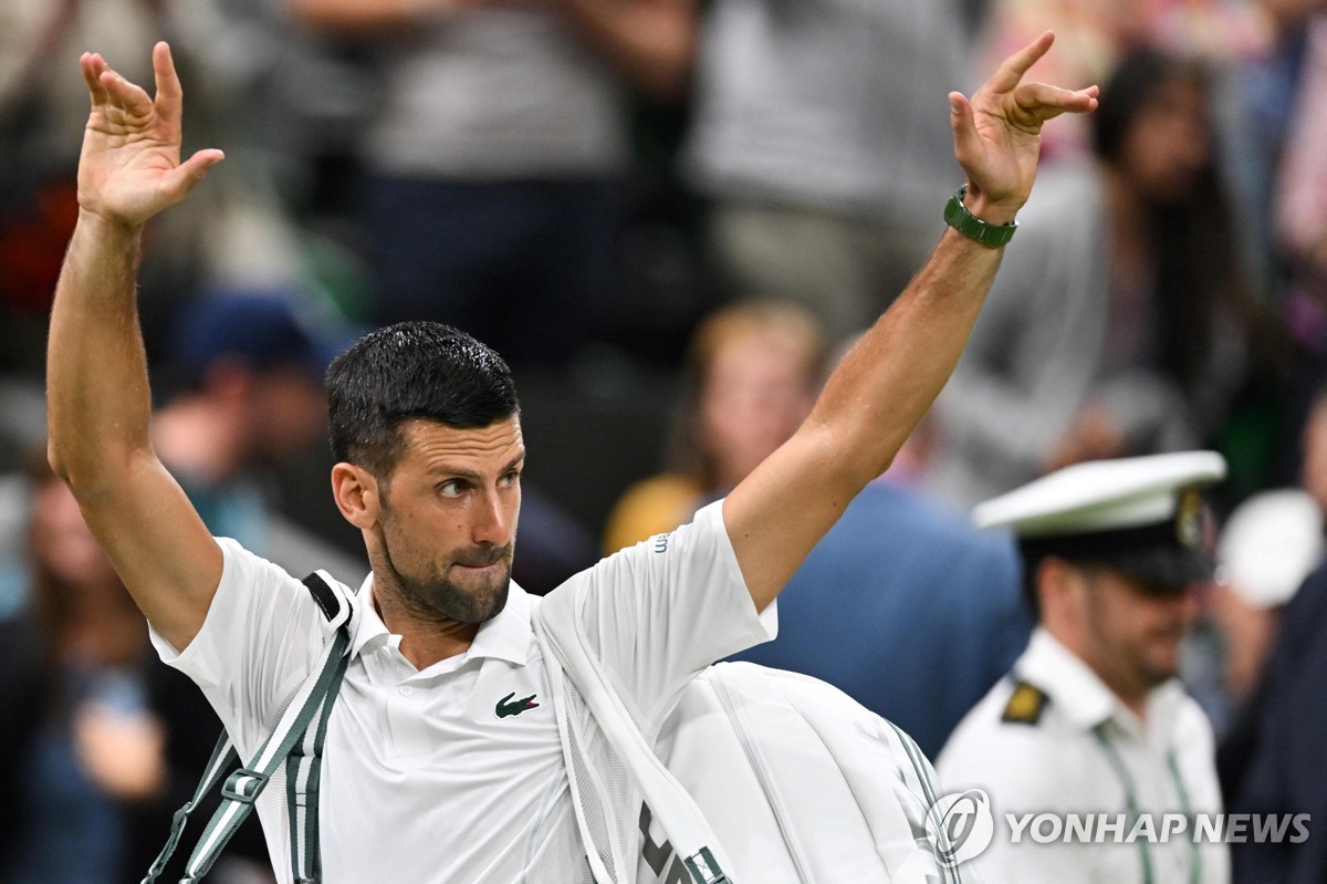 皇家社会vs巴萨半场数据：巴萨7次射0射正，绝对机会2-0